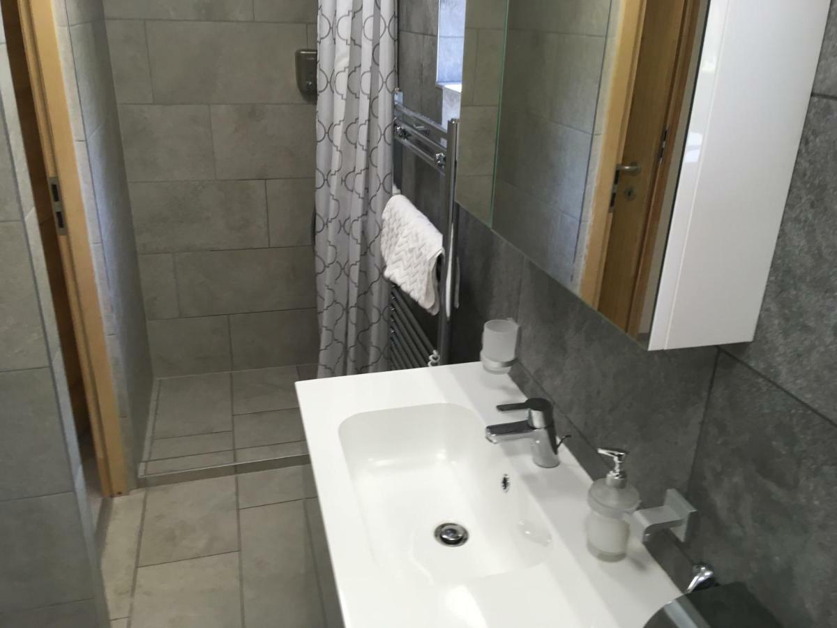 Modern Apartman Deluxe Guest House Alsóörs Екстериор снимка